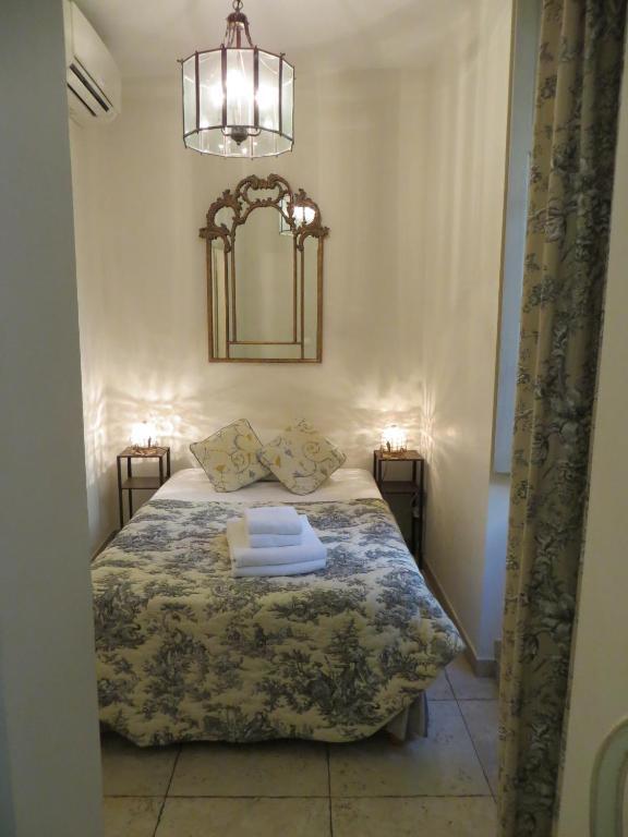 Autour Du Petit Paradis Avinhão Quarto foto